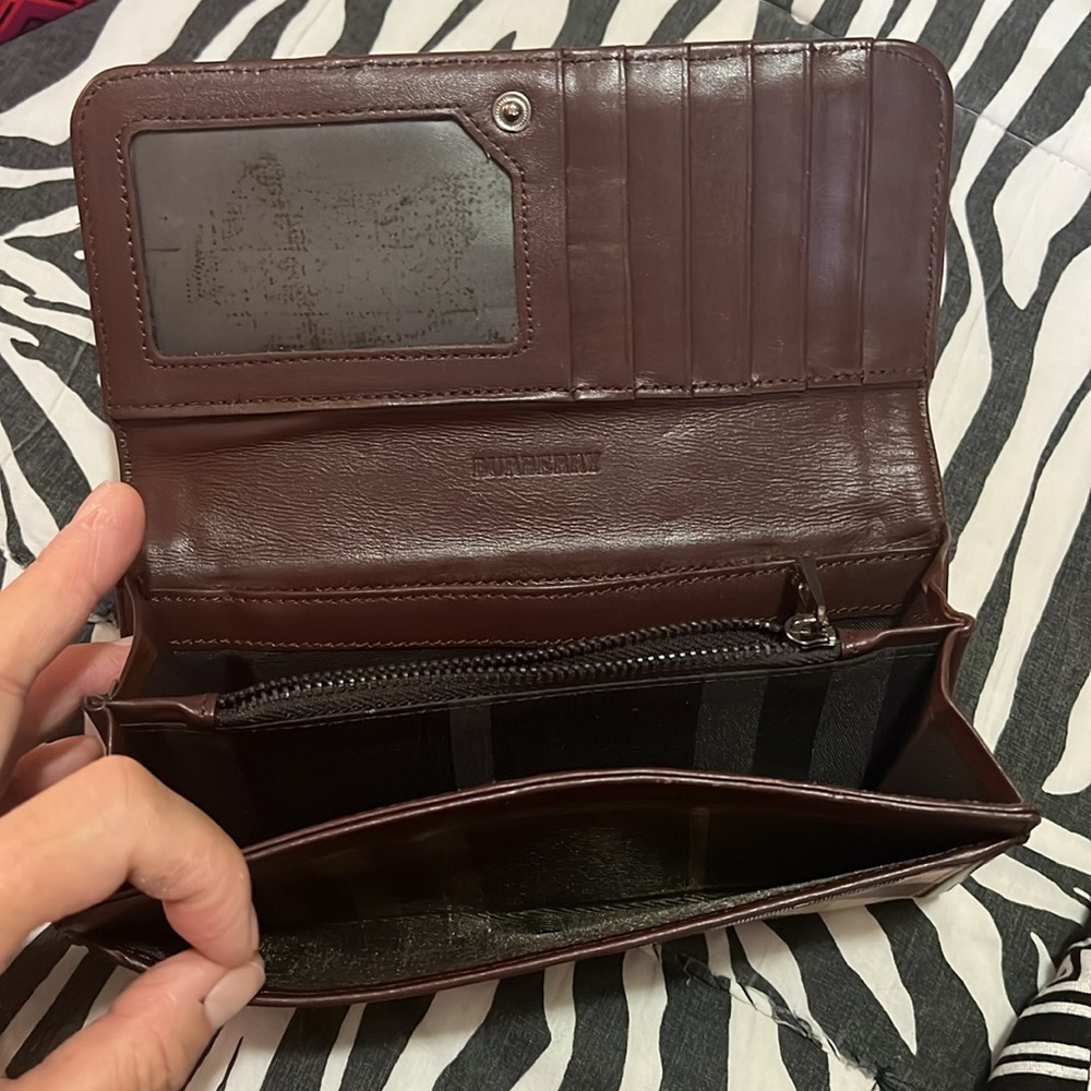 BURBERRY | Nova Check Studded Wallet - Picture 12 of 12